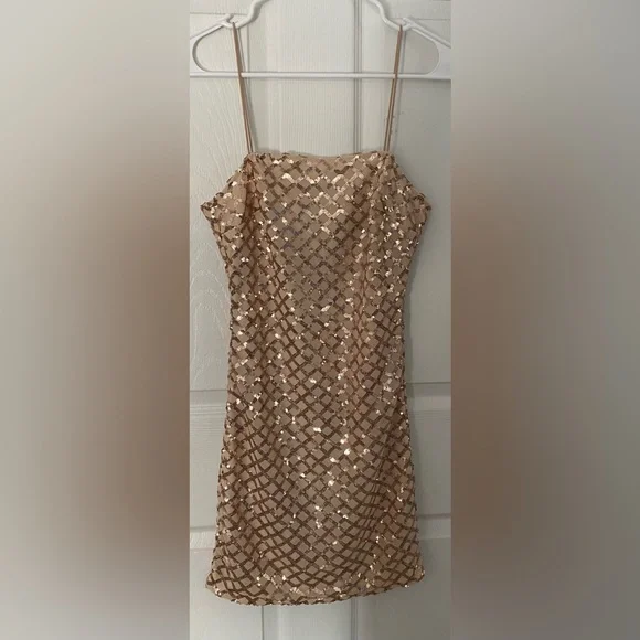 Pretty Little thing sequence gold dress! Size 2 - Picture 1 of 12